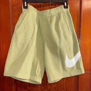 Nike Sportswear Essentials Fleece Shorts